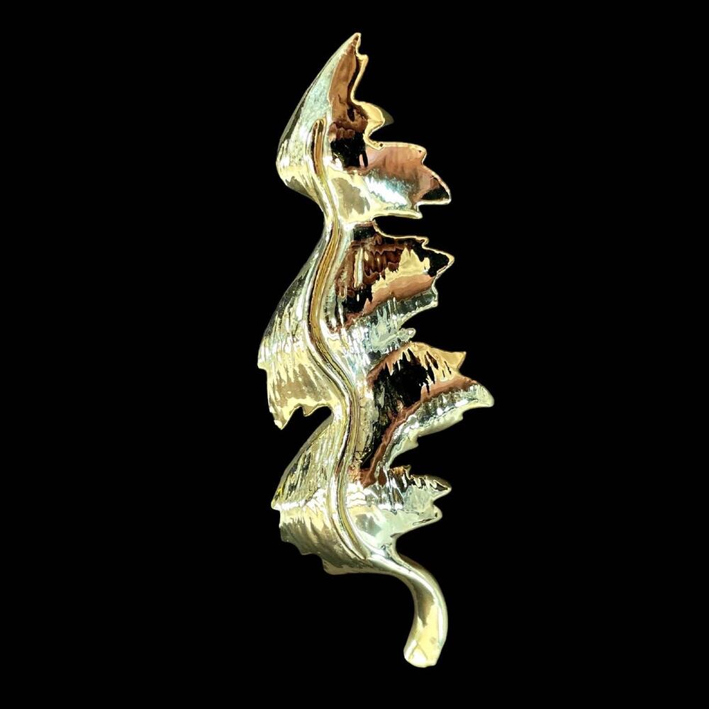 Vintage Gerrys Gold Tone Wavy Live Oak Leaf Brooch Pin Nature Tree Fall